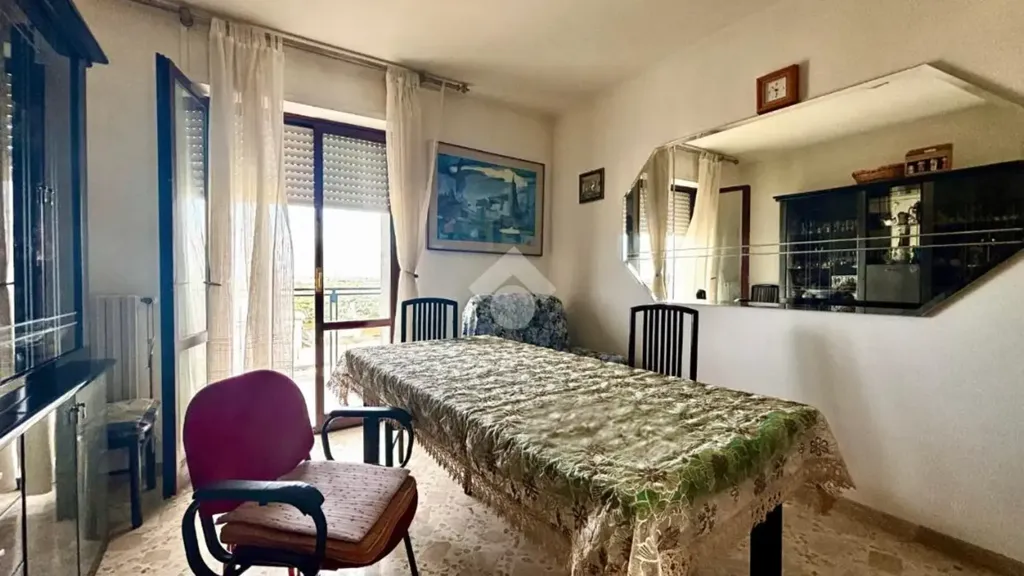 Salle à manger - Top-Floor Apartment with Balcony in Loseto