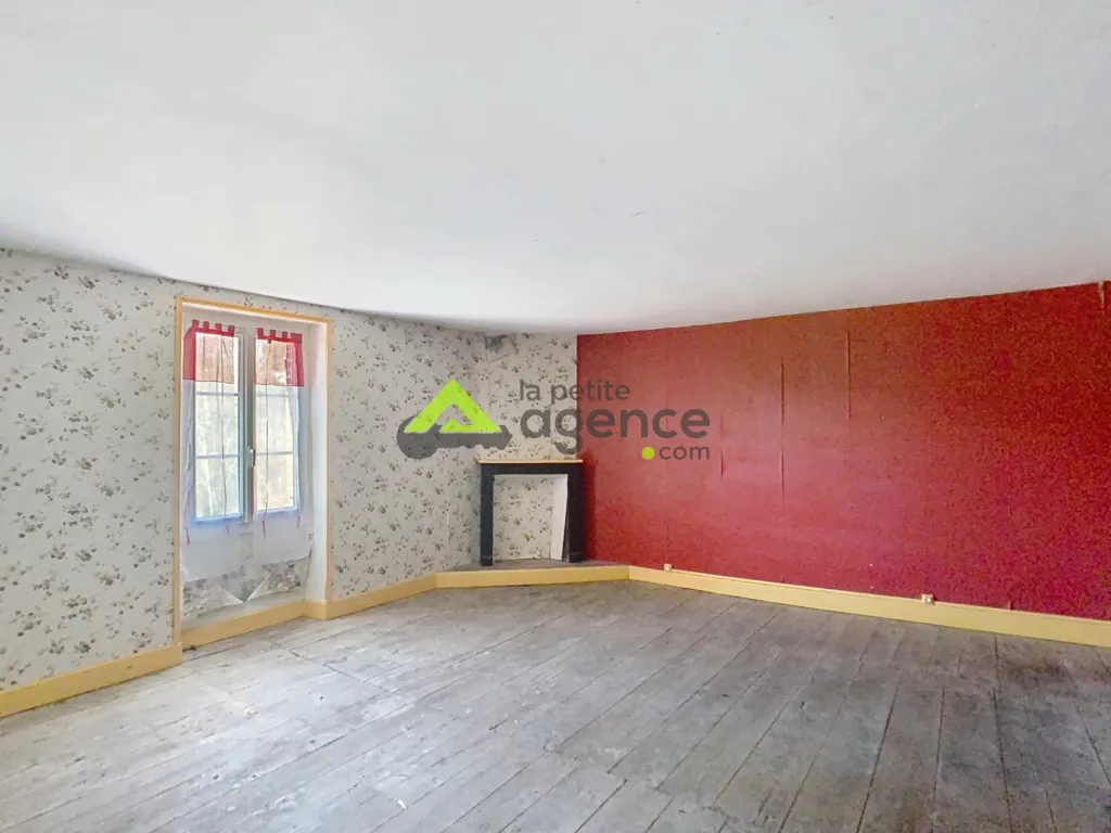 Pièces - Ensemble Immobilier à Rénover avec Terrasse à Aubusson