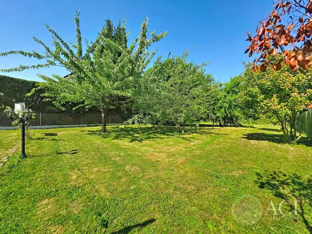 Aed - 6-Piece House with Garden in Sarcelles