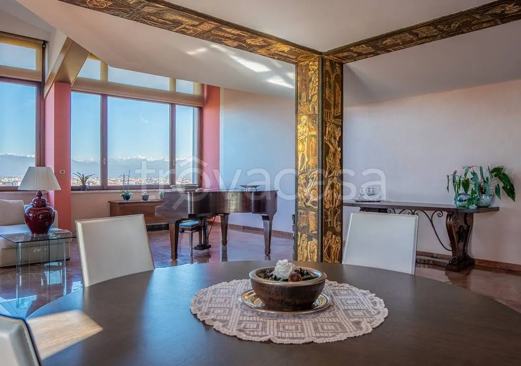 Salle à manger - Prestigious Apartment with Panoramic View in Turin