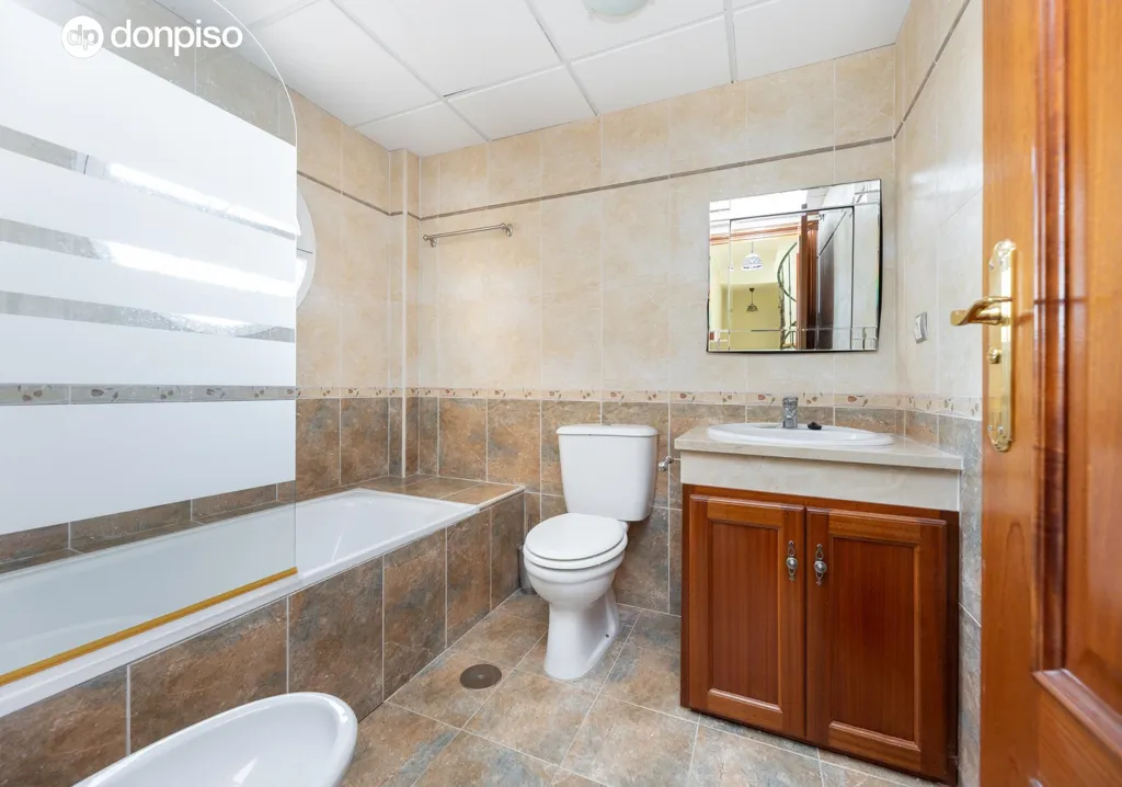 Vannitoad - Chalet with Pool in Granada's Calle Ajenjo