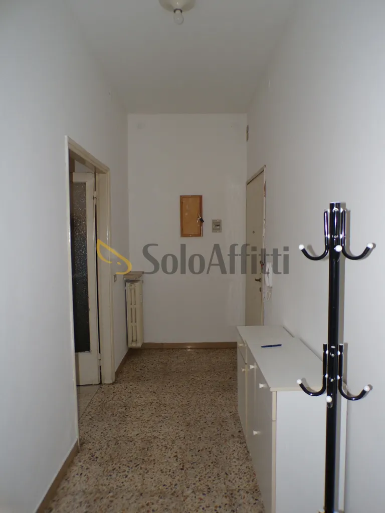 Entrée - Two-Bedroom Flat in Pavia's Historic Centre