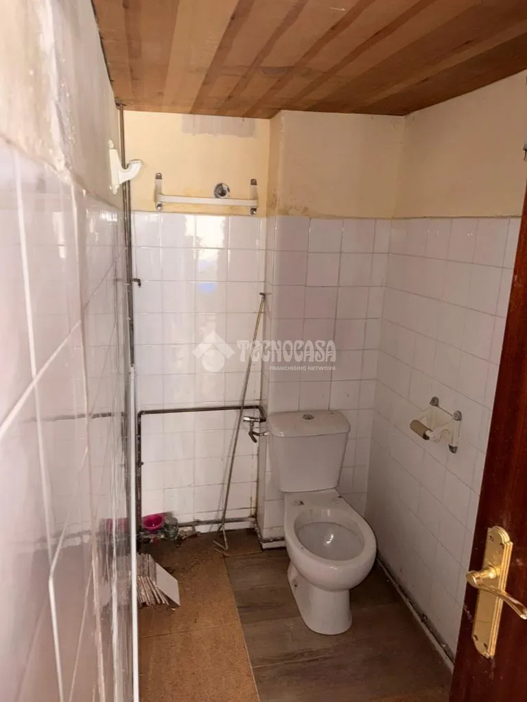 Vannitoad - Commercial Unit with Future Green Views in Batán