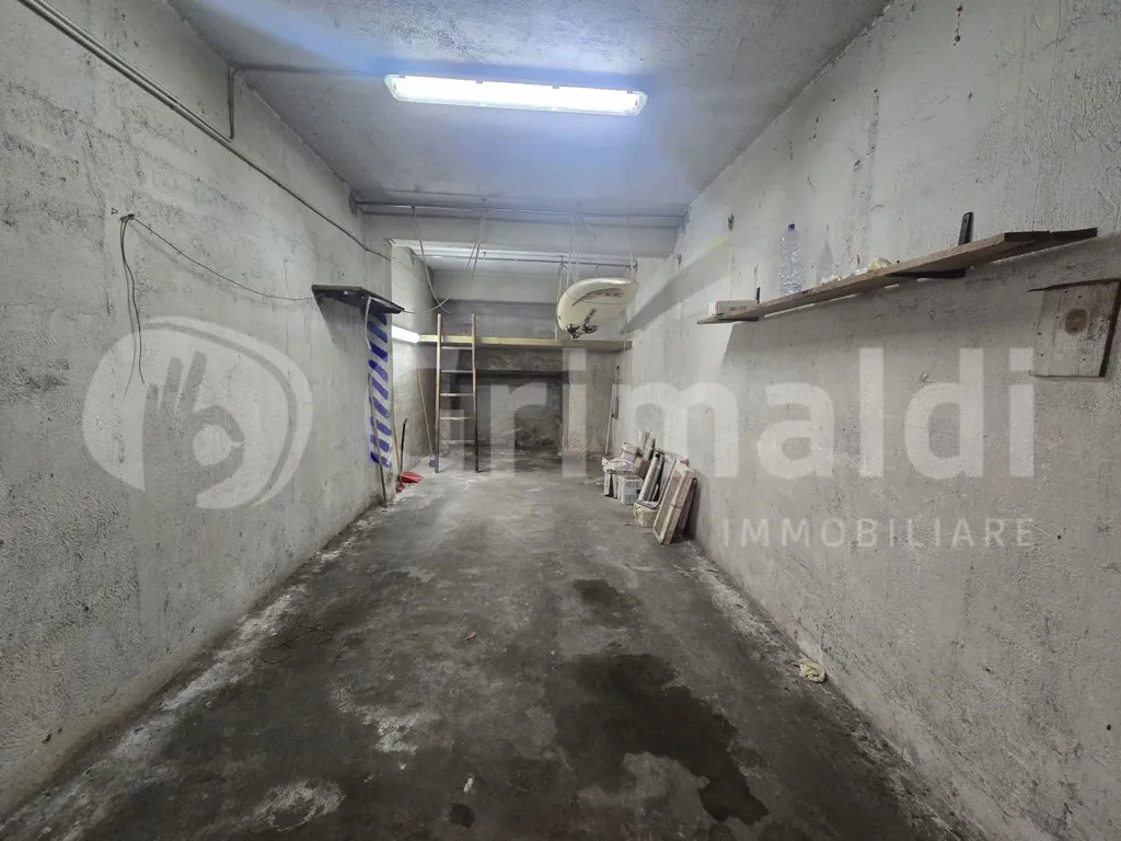 Garage - Apartment with Balcony in Palermo