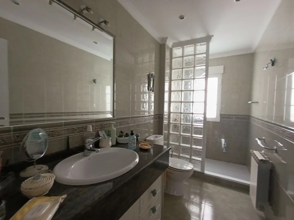 Salles de bain - Fully Furnished Flat with Balcony in Centro-Calatrava