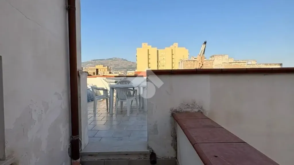Rõdu - Duplex with Balcony in Trapani