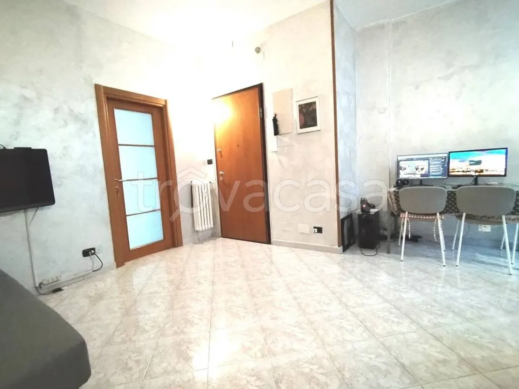 Elutuba - Rusticated Flat with Balcony in Turin