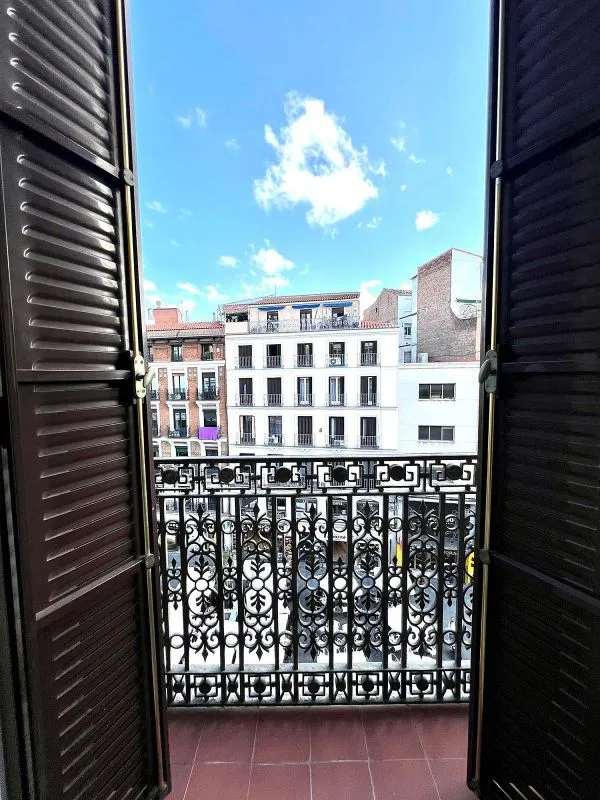 Balcon - Furnished Flat with Balcony in Gran Vía