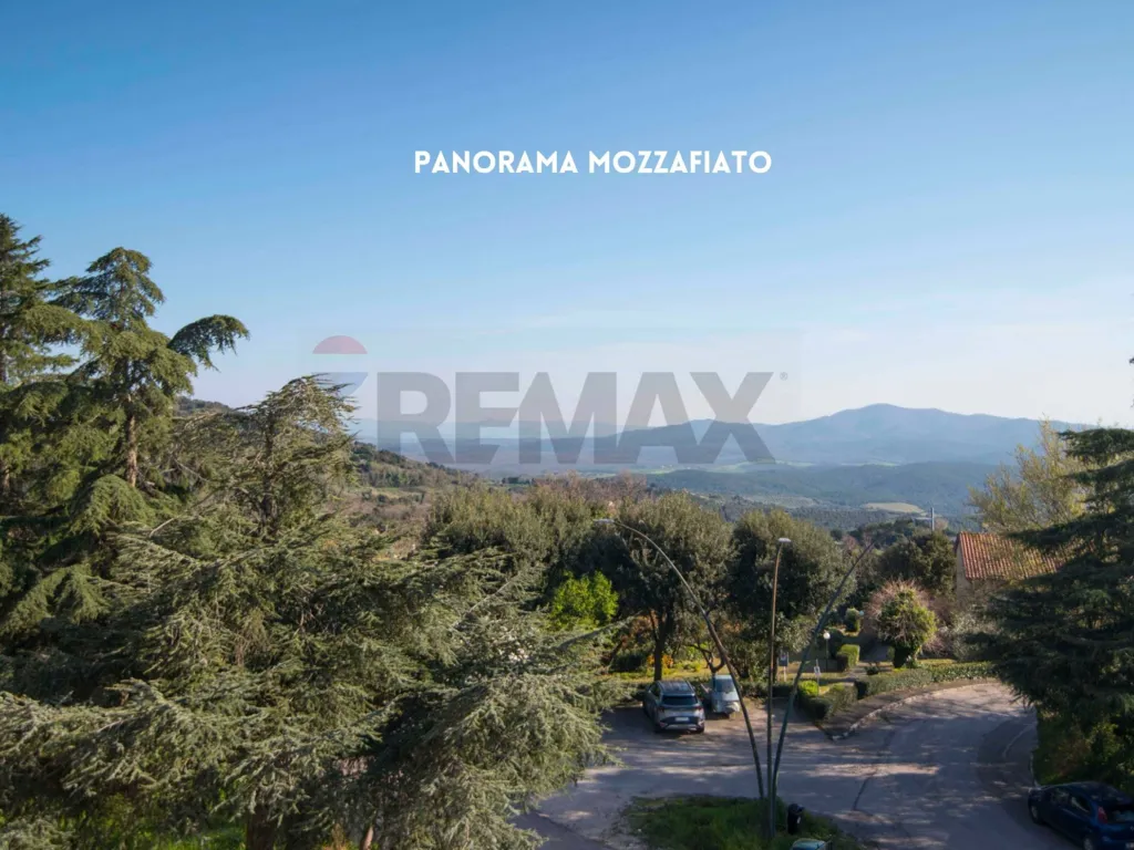 Three-Bedroom Apartment with Terraces in Roccastrada