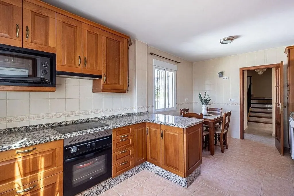 Cuisine - Chalet with Pool in Otura, Granada