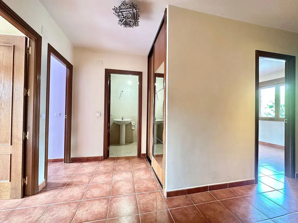 Entrée - Patio-Backed Chalet in Mejorada del Campo
