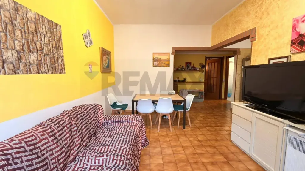 Elutuba - Condo with Balcony in Settala
