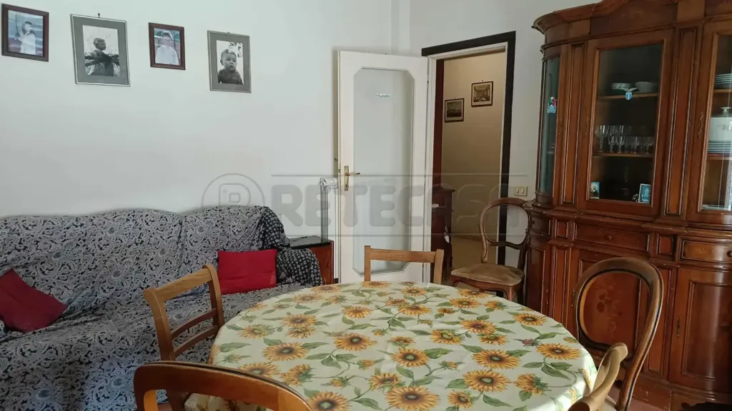 Salle à manger - Rear-Facing Apartment with Terrace in Ladispoli
