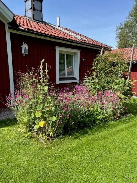 2-toaline maja asukohas Kumla kommun