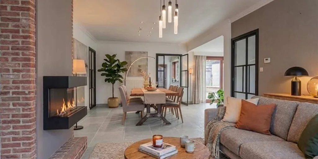 Séjour - Propriété Mixte avec Garage Spacieux à Mere