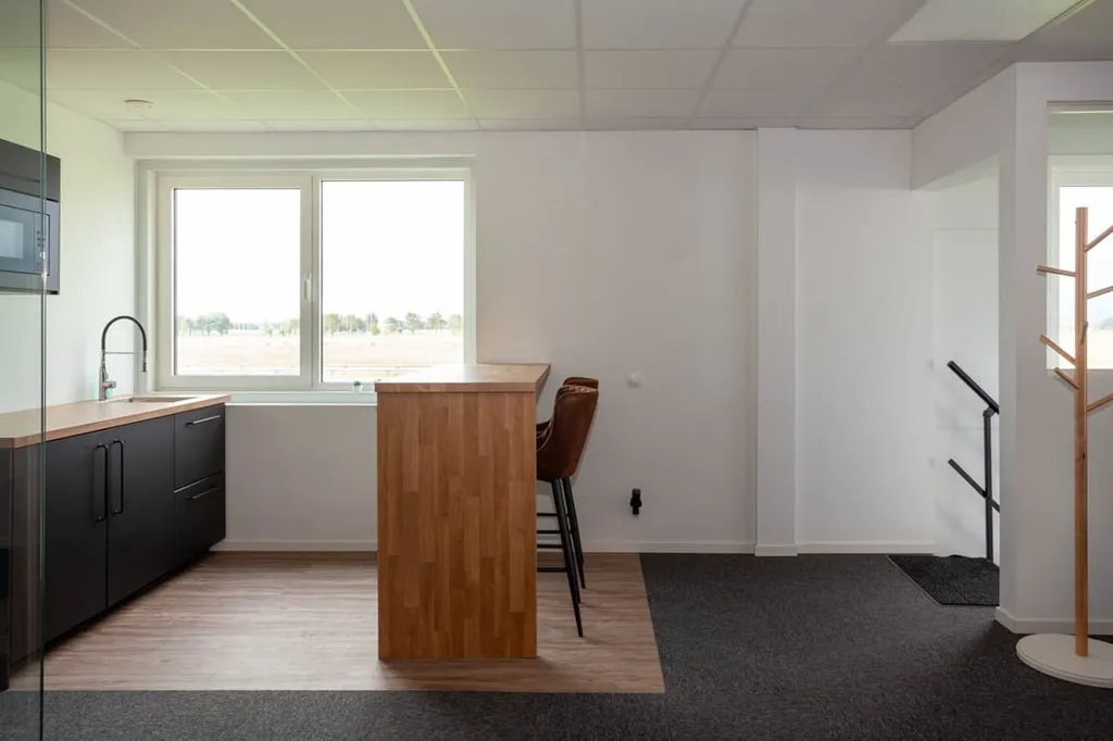 Bureau - Efficient Flat with Parking near E65 in Svedala