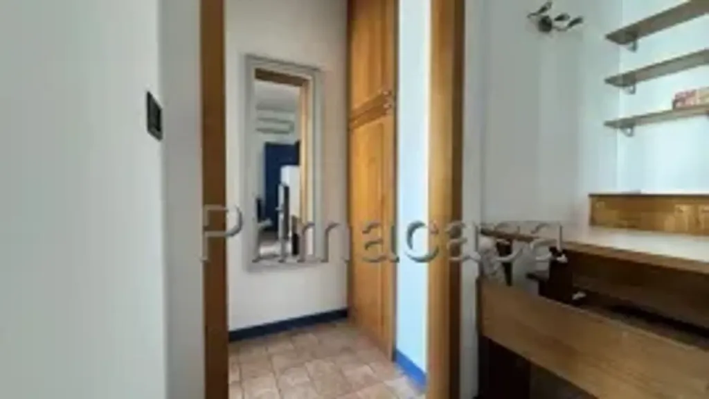 hallway_entrance