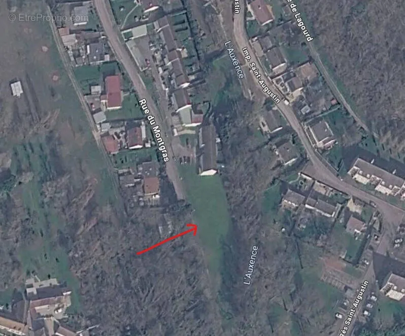 Õhuvaade - Buildable Land with River View in Donnemarie-Dontilly