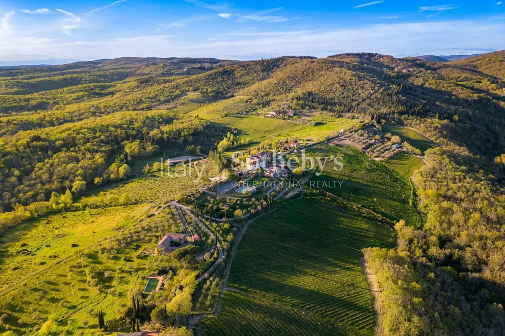 Vue aérienne - Historic Estate with Vineyards in Chianti