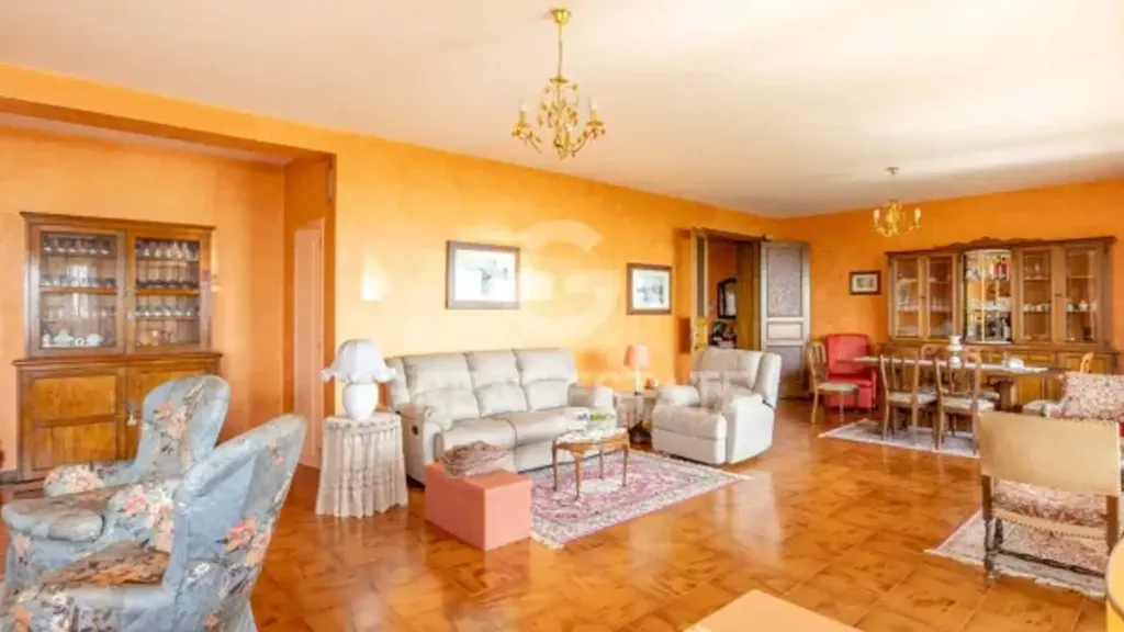 Living Room - Villa with Lake View in Magione