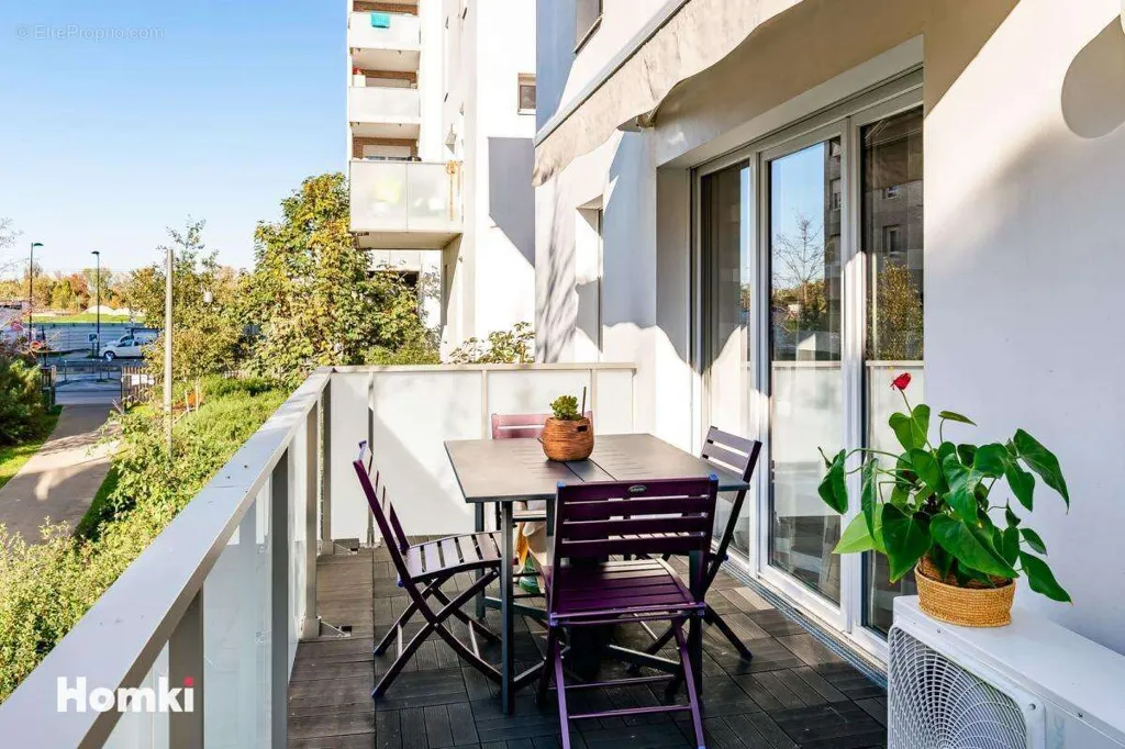 Rõdu - Apartment with Terrace in Bordeaux Lac