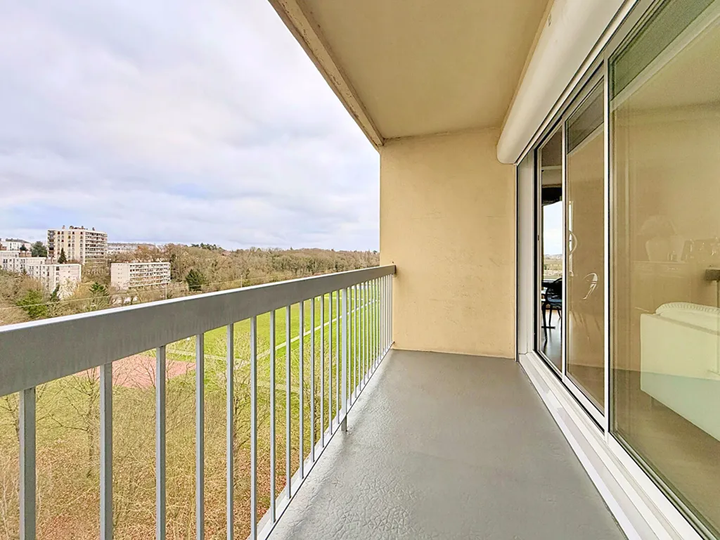 Balcon - Appartement 5 Pièces Dernier Étage Proche Centre Ville à Chartres