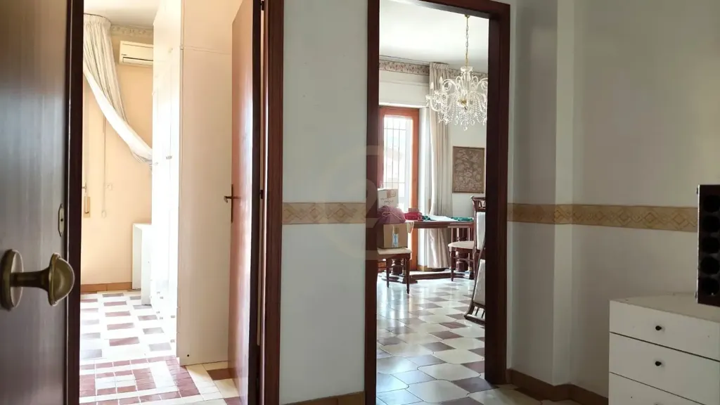 hallway_entrance