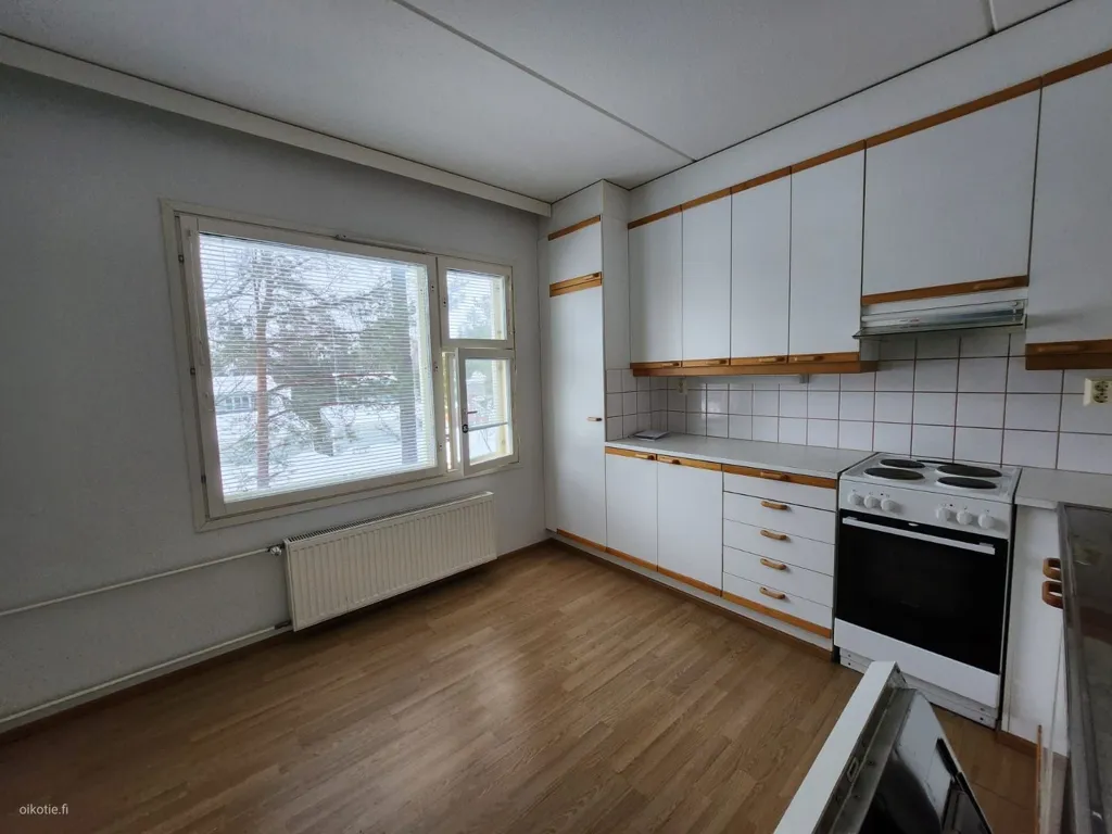 Cucina - Spacious Triplex with Sauna in Kivisalmi, Lappeenranta