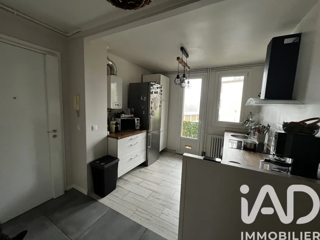 Cuisine - Appartement avec Balcon à Montmorency