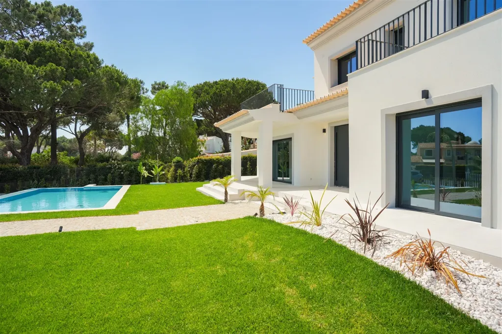 Bassein - Fully Renovated Villa in Vilamoura, Loulé