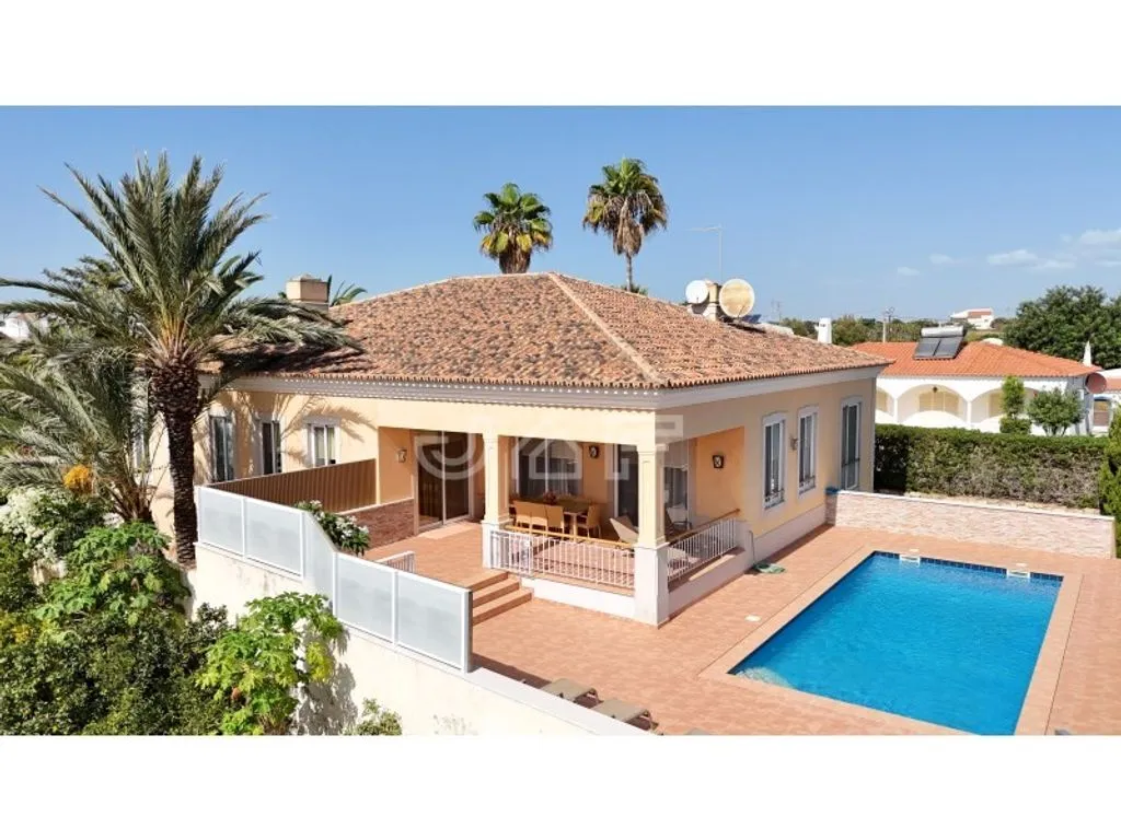 Bassein - Algarvian Style Villa with Pool in Albufeira