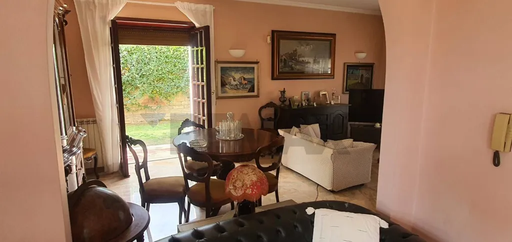Salle à manger - Maison 10 pièces à IT