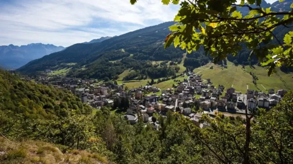 Apartment with South View in Aprica