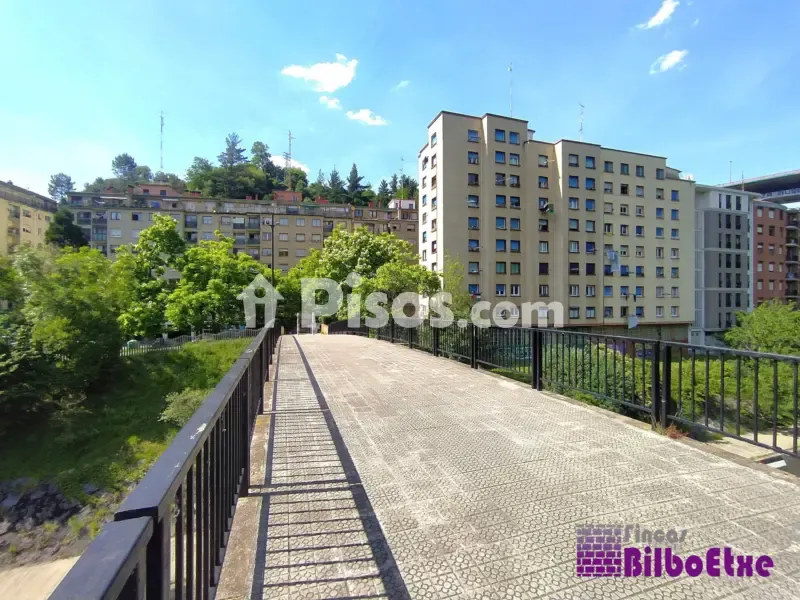 Corner Flat with River Views in La Peña