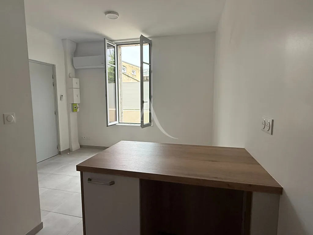 Köök - Refurbished 2-Bed Flat with Courtyard in Saintes