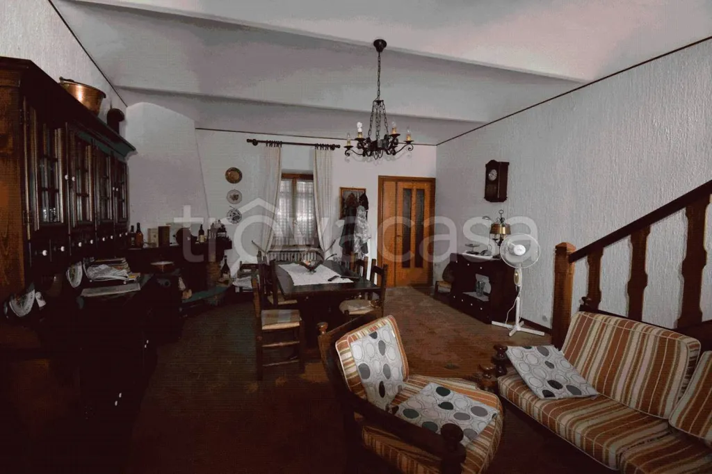 Salle à manger - Independent House with Terrace in Monteu Roero