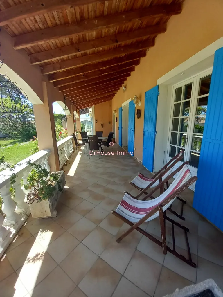 Terrass - Provençal Villa with Pool in Charols