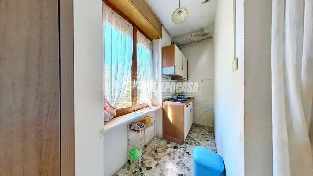 Bathrooms - Terraced House with Panoramic Balcony in Pessinetto