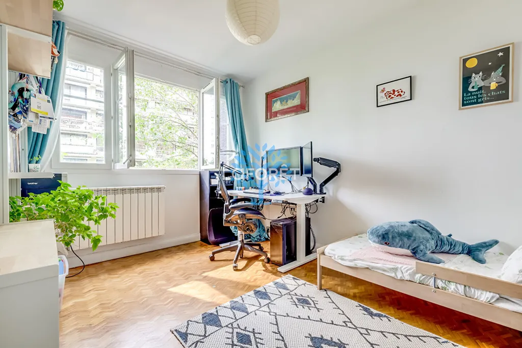 Magamistoad - 3-Piece Flat with Balcony in Paris 4th
