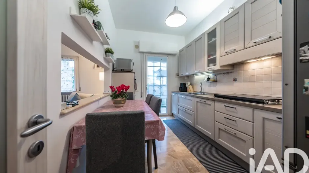 Cucina - Spacious Apartment with Balcony in Tresignana