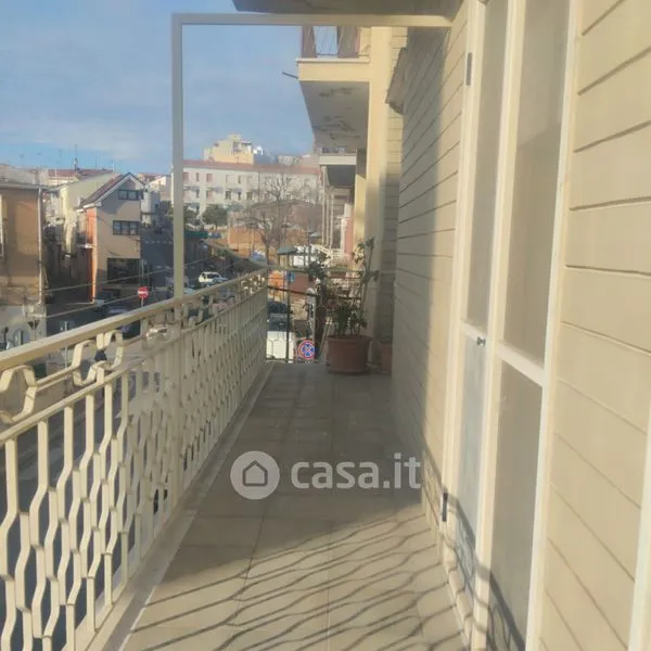 Rõdu - Apartment with Balcony and Garden in Grassano