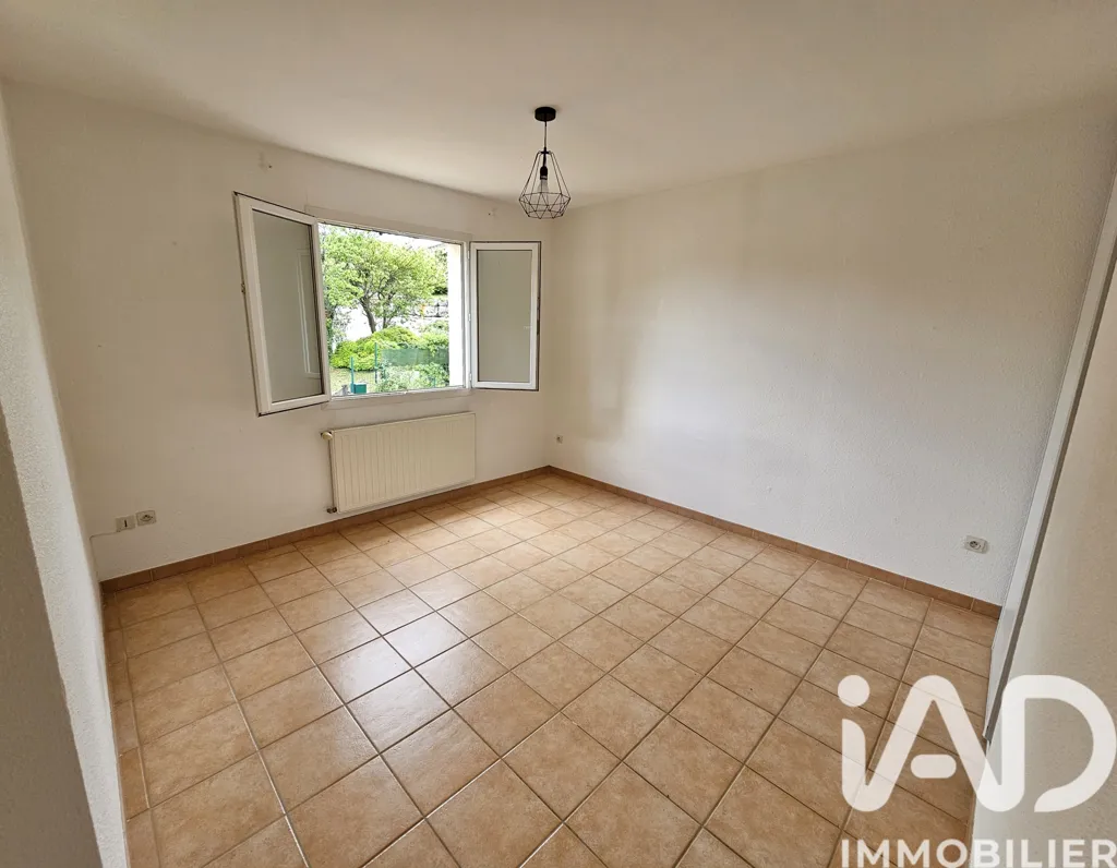 Toad - Terraced House with Garden in Privas