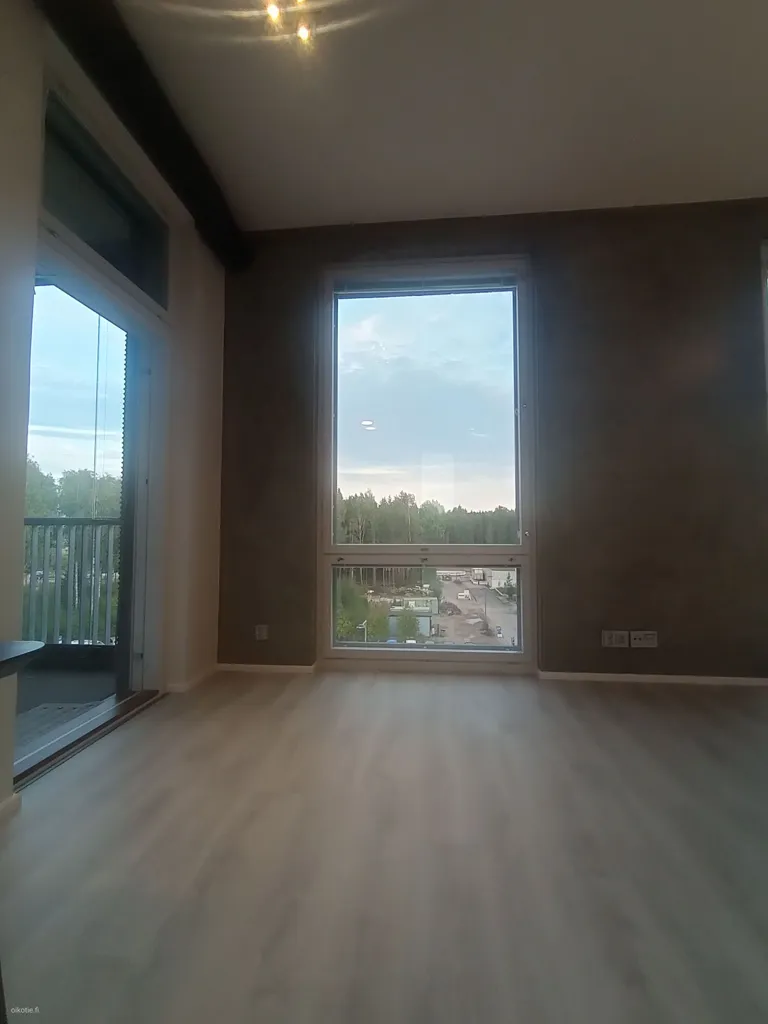 Elutuba - Modern Loft with Balcony in Kivistö, Vantaa