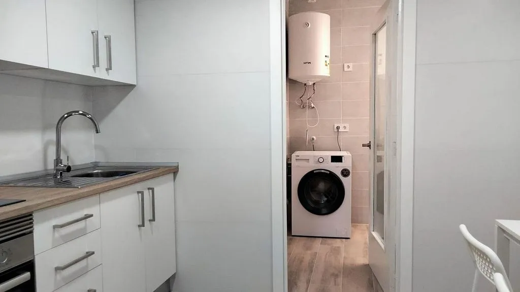 Köök - Student-Friendly Flat with Balcony in Altabix