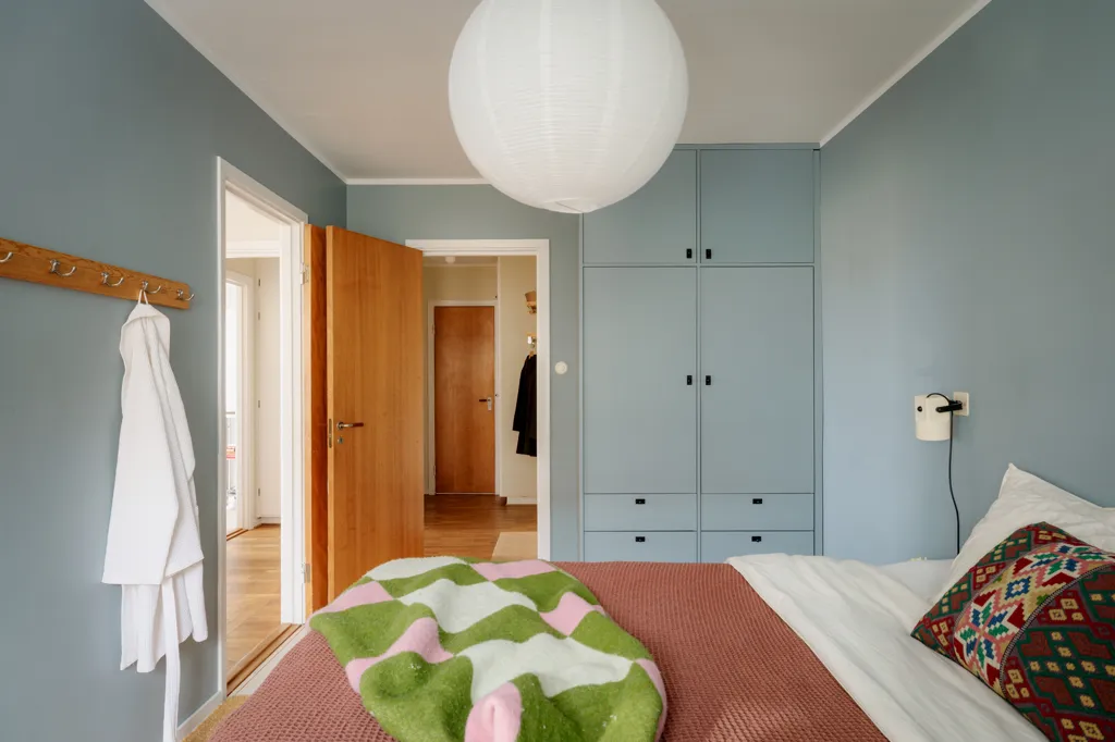 Magamistoad - Funkistyle Flat with Balcony in Toppsegelsgatan