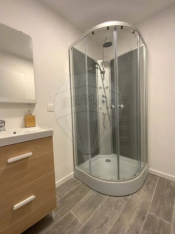 Vannitoad - Furnished Flat with Balcony in Pessac