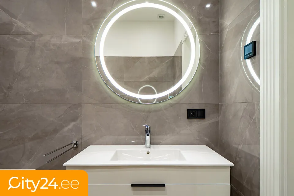 Salles de bain - Renovated 2-Bedroom Flat in Quiet Centre