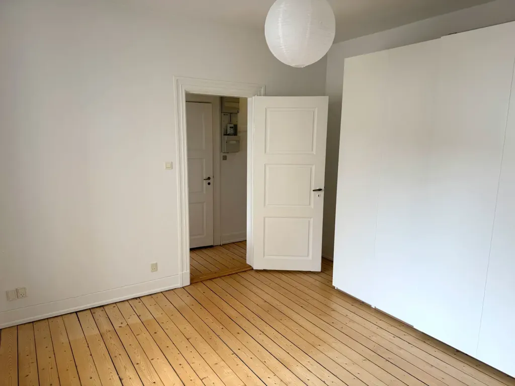 Bedrooms - 2-Bedroom Apartment with High Ceilings in Aalborg
