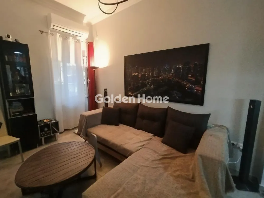 Séjour - Modernised Flat with Balcony in Moschato Centre