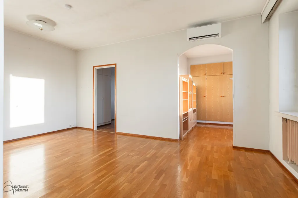 Pièces - Top-Floor Flat with Balcony in Tampere